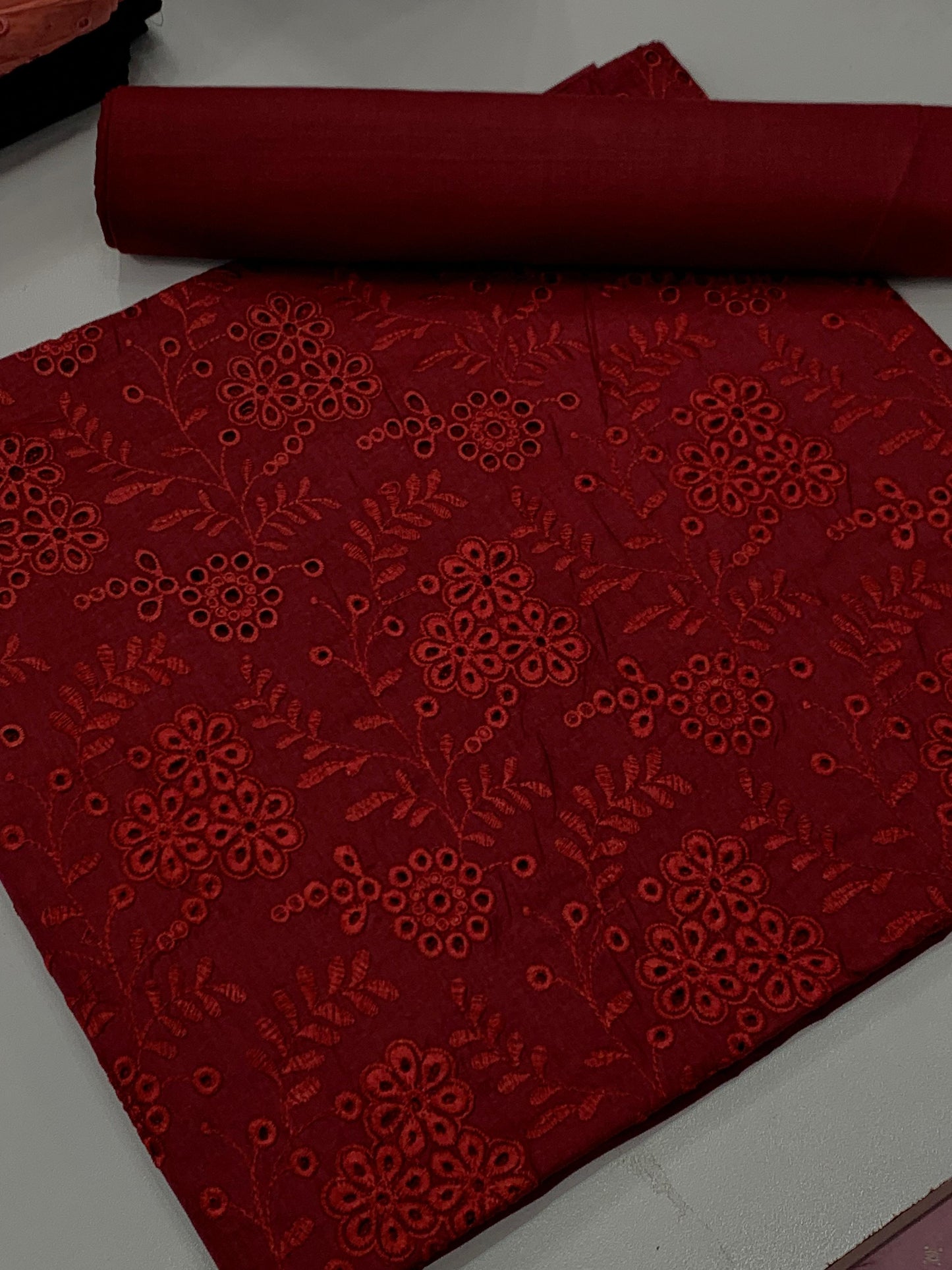 Bareeze lawn 2pc (mehroon)