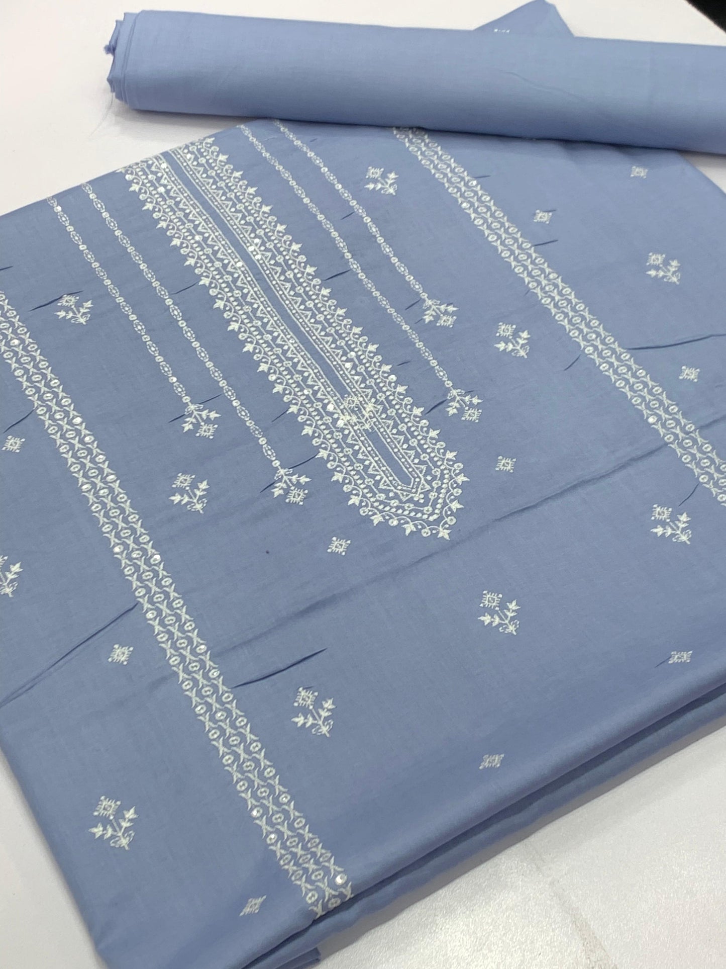 Bareeze lawn 2 piece