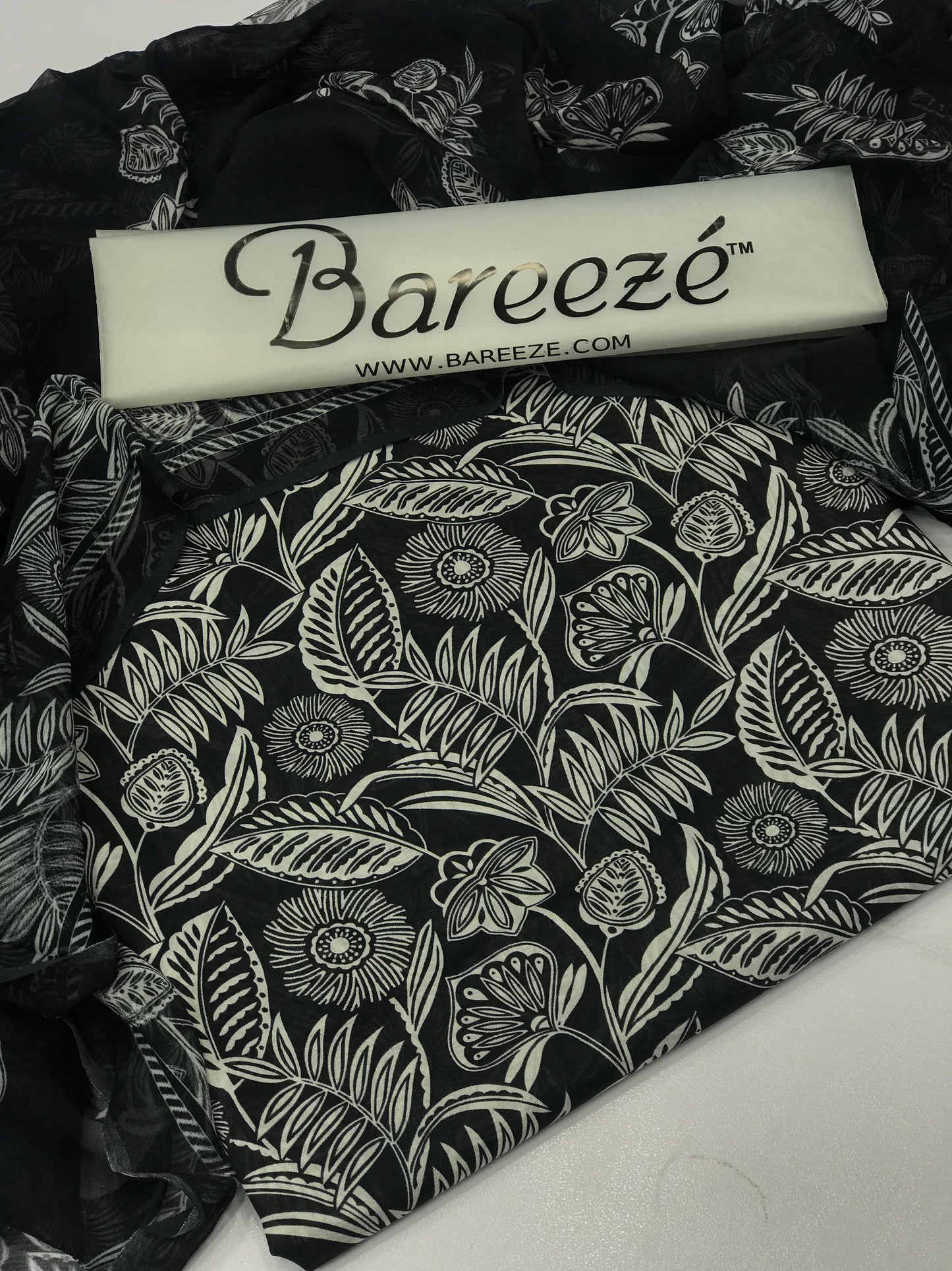 3 piece printed lawn