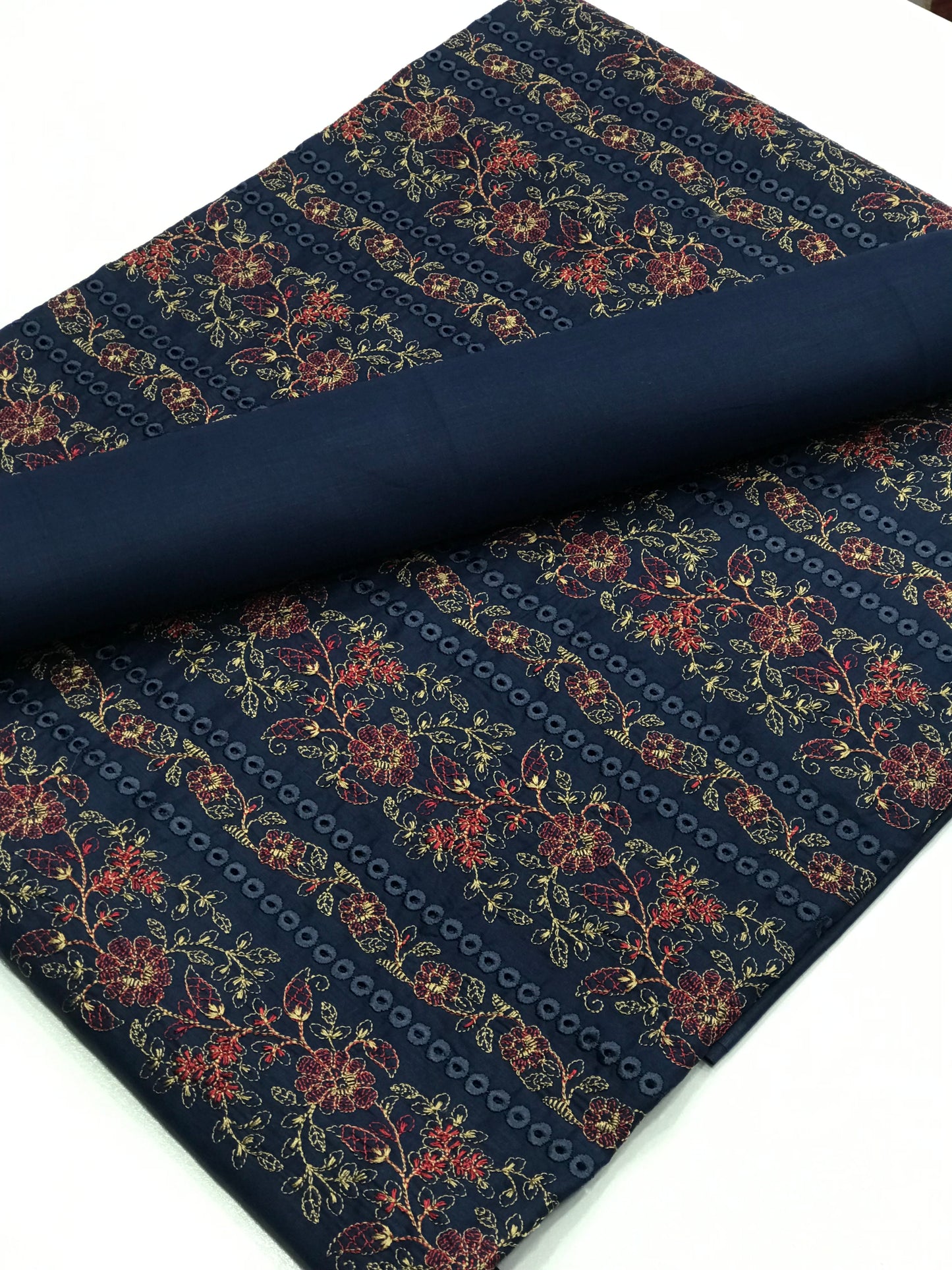 Bareeze lawn 2 piece