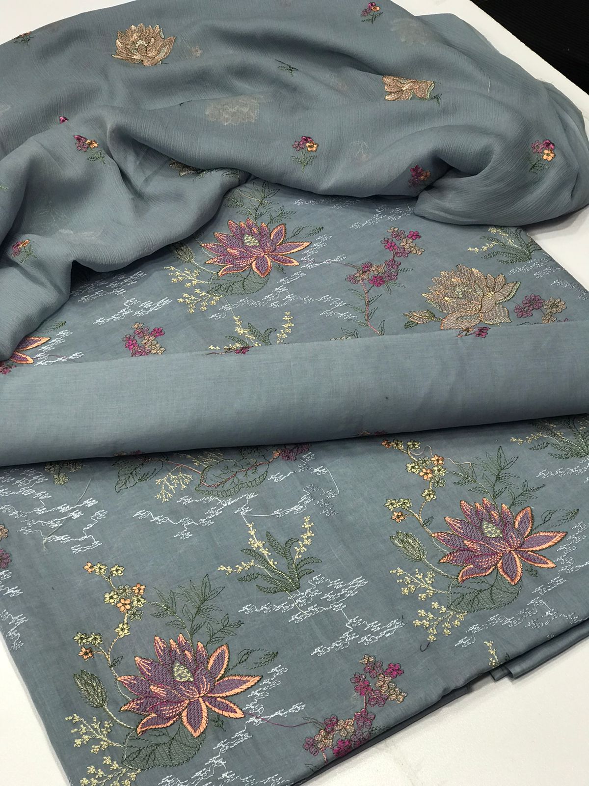 Bareeze lawn 3 piece