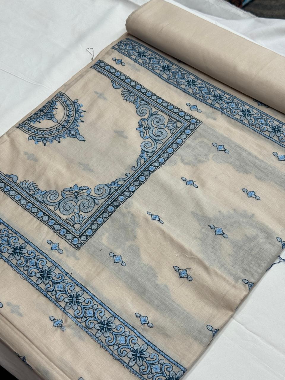 Bareeza lawn 2 piece
