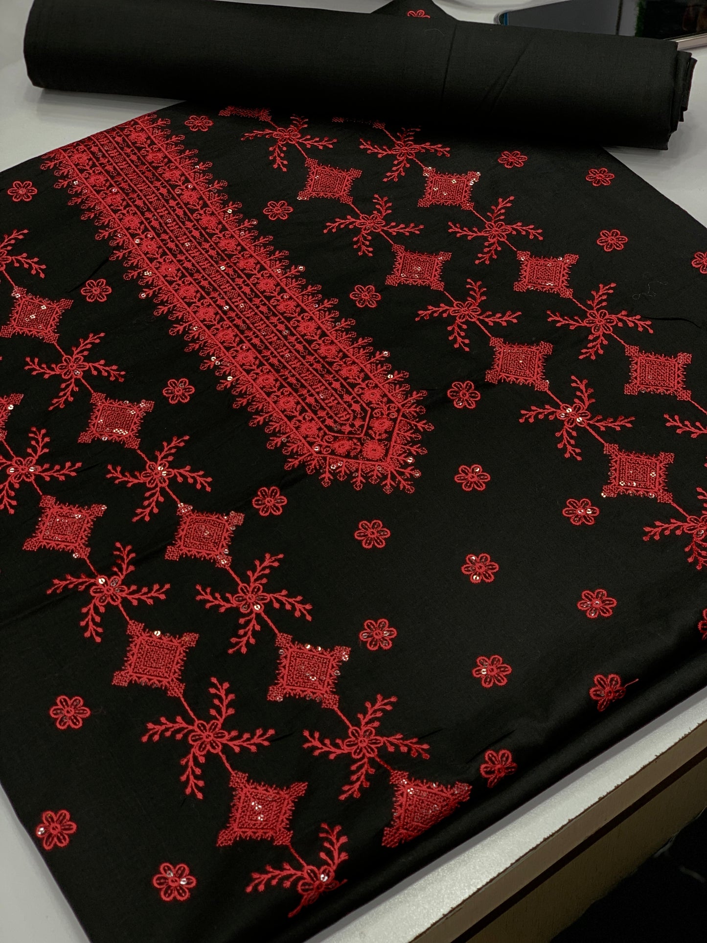 Bareeze lawn 2 piece (black)