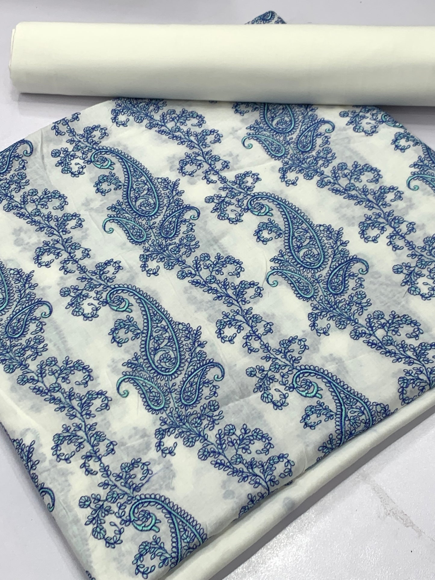 Bareeze lawn 2 piece