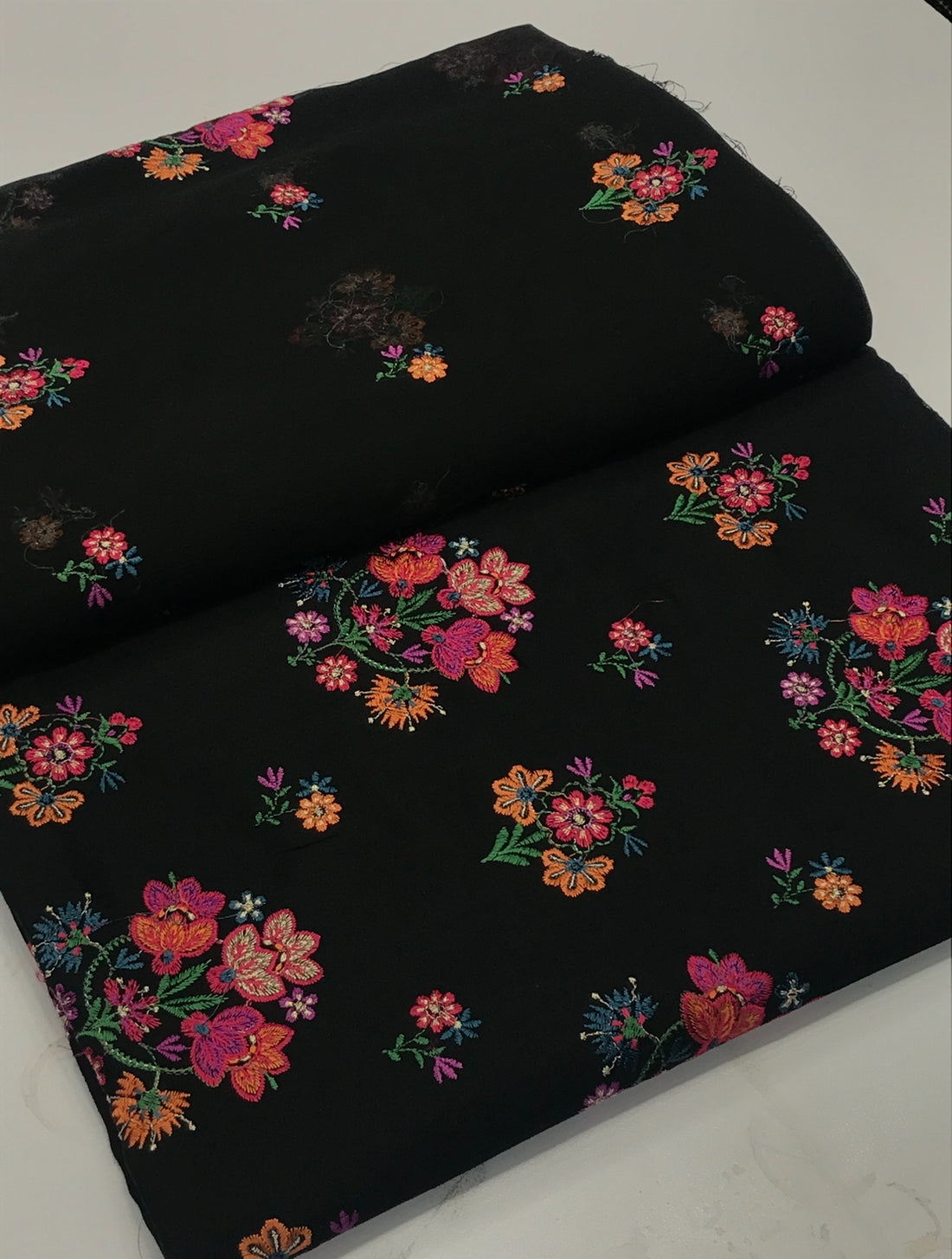 Bareeze Karandi 3 piece Black and Pink