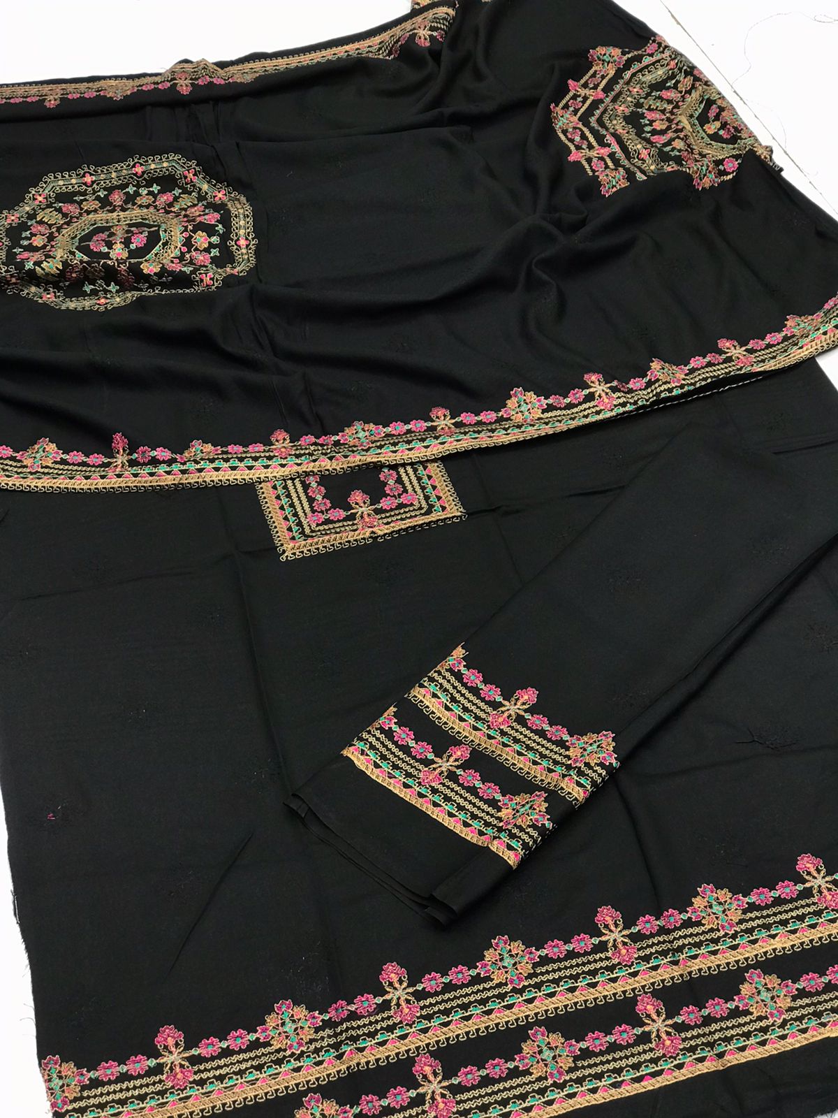 Bareeze karandi Shawls With suit BKS