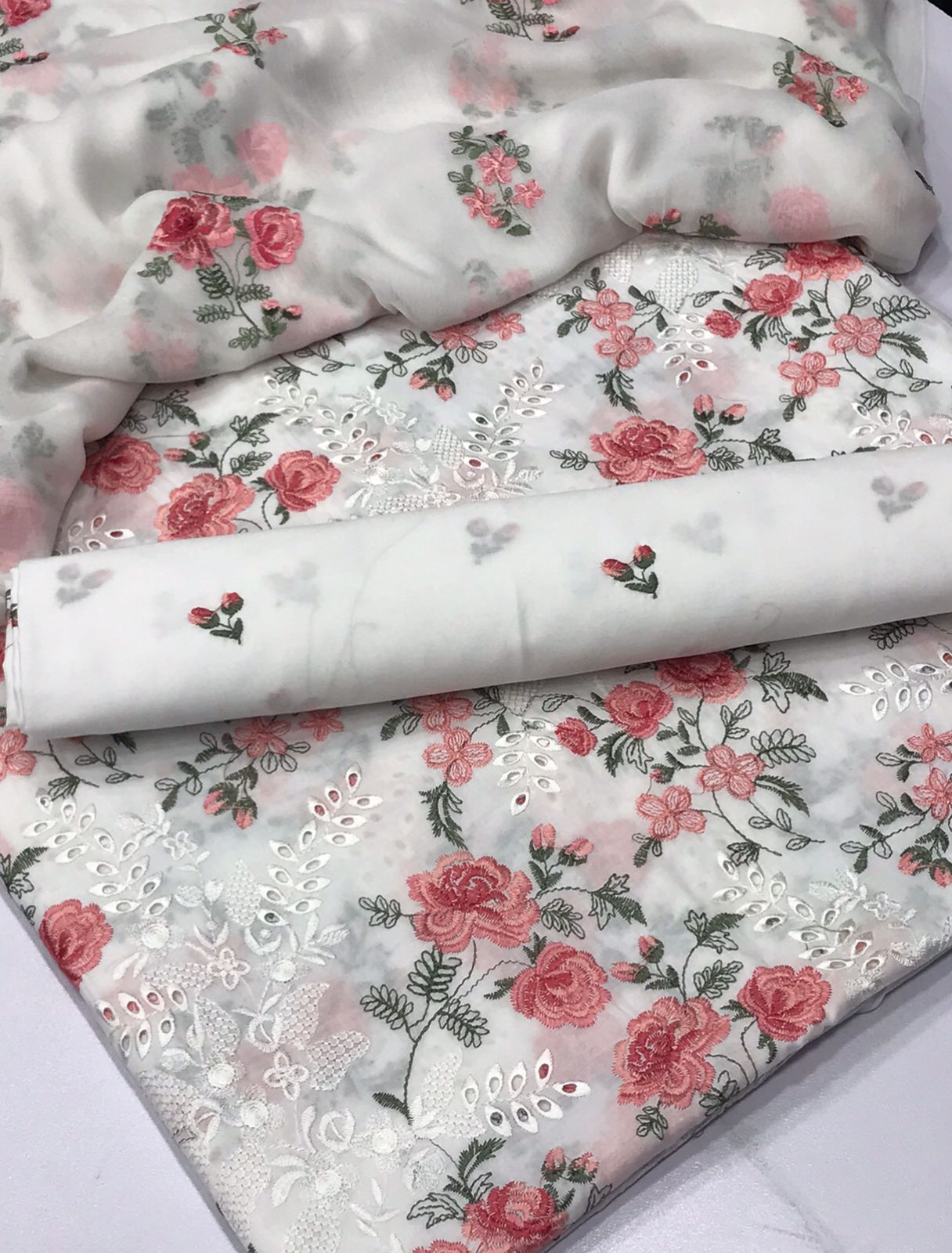 Bareeze lawn 3 piece