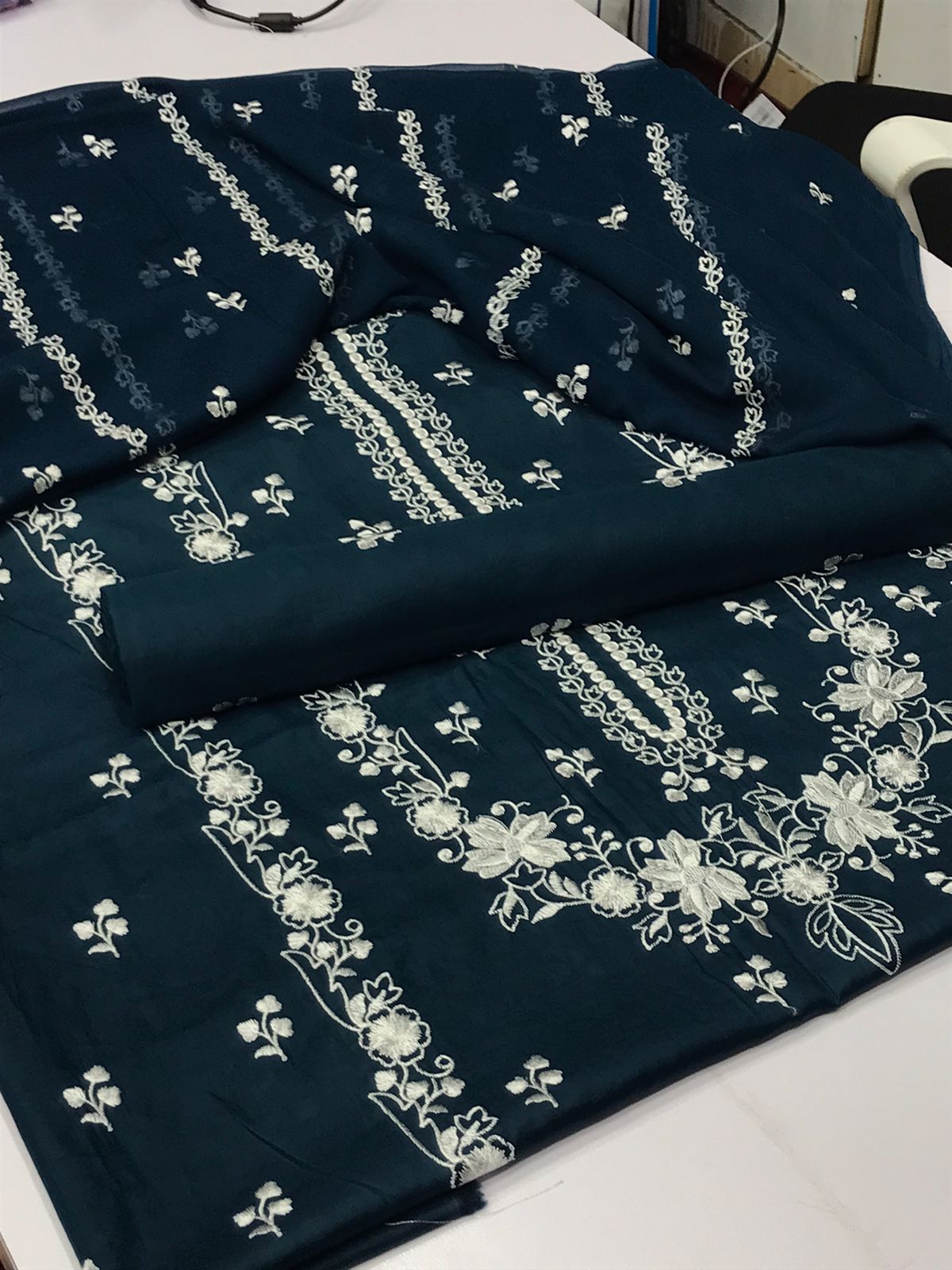 Bareeze lawn 3 piece