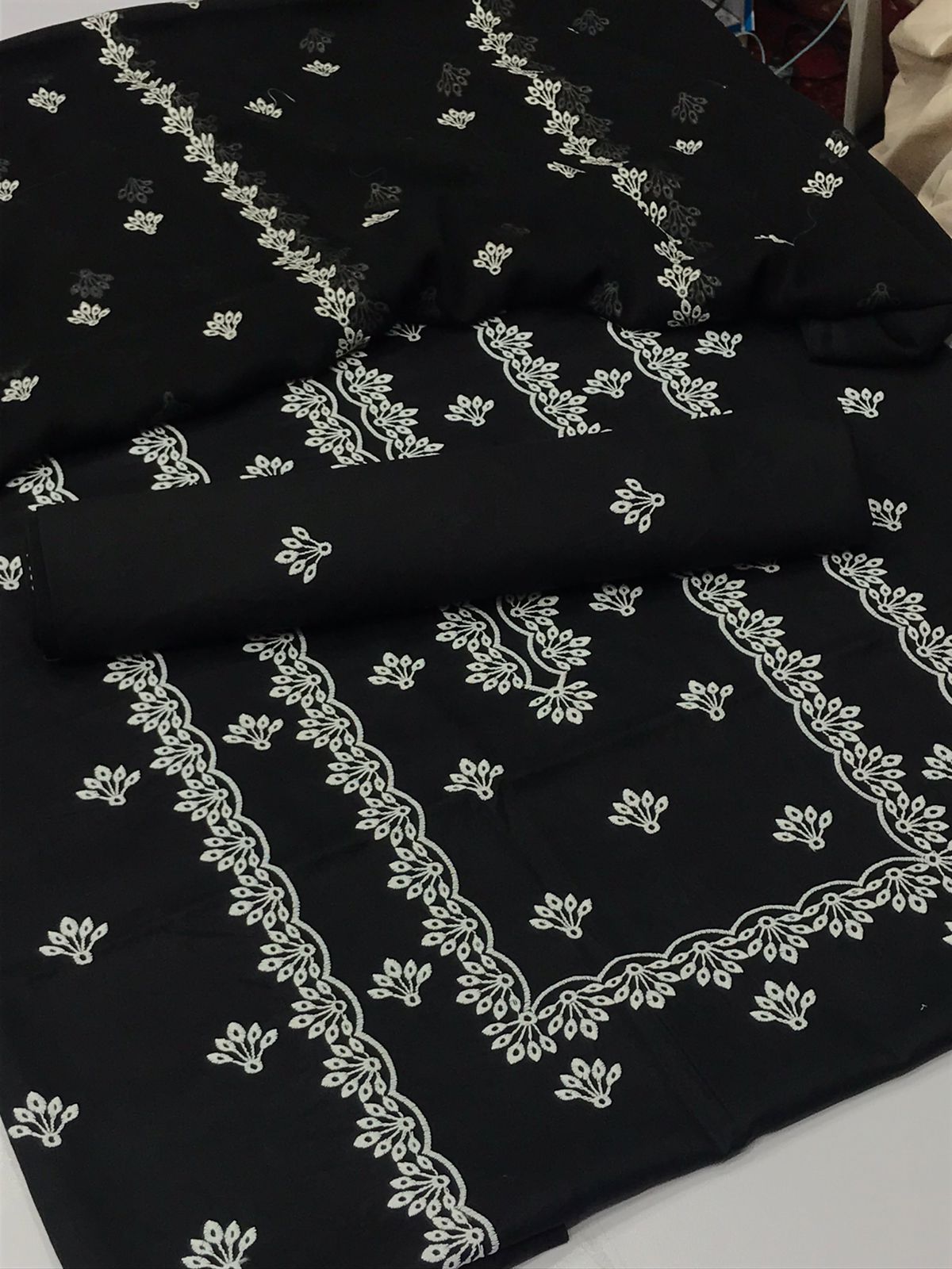 Bareeze lawn 3 piece